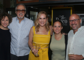 Pily Estrada, Eduardo Crespo, Irene González, Maru Navarrete y Julio Crespo.