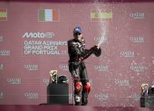 Marco Bezzecchi de Aprilia dio la sorpresa en Portugal ante otros favoritos.