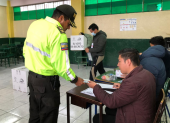 El proceso electoral se desarrolla sin mayores inconvenientes, al momento no existe muchos ciudadanos sufragando.