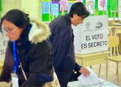 Durante la mañana, la canciller también acudió a las urnas para emitir su voto.