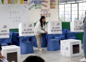 El CNE informó que poco menos de la mitad de los electorales ya había votado hasta las 13:00 del 16 de noviembre.