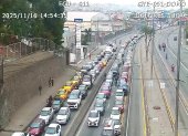El tránsito colapsó en un tramo de la vía a Daule, en el norte de Guayaquil, la tarde de este domingo 16 de noviembre.
