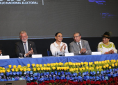 Autoridades del Consejo Nacional Electoral durante acto oficial en el marco de la jornada electoral 2025.