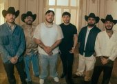 El grupo Frontera para la canción Échame la mano