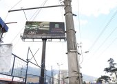 En vallas de cinco sectores de Quito se colocó el mensaje de seguridad vial.