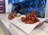 El pollo frito coreano es el plato más solicitado de la gastronomía de ese país.