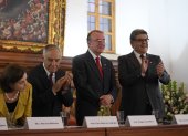 Enrique Ayala Mora recibe homenaje en el Convento Santo Domingo de Quito por su trayectoria académica y como historiador.