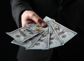 El salario básico unificado para el 2026 en Ecuador se definirá en diciembre.