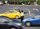 Agentes de la AMT realizan controles preventivos para reducir siniestros en vías rápidas de Quito.