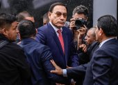 El expresidente de Perú, Martín Vizcarra, reacciona a su llegada a la sala judicial este miércoles 26 de noviembre, en el centro de Lima (Perú).