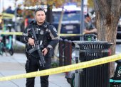 Un agente del Servicio Secreto de los Estados Unidos vigila cerca de la Casa Blanca luego de un tiroteo este miércoles, en Washington.