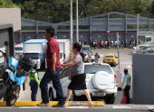 CORAL PLAZA CARLOS JULIO BLACK FRIDAY TRAFICO Y LARGA FILAS PARA ENTRAR AL SUPERMERCADO  FECHA:27/11/2025 PERIODISTA: AG-PERIODISTA AG-GUAYAQUIL AG-EXPRESO AG-GRANASA
