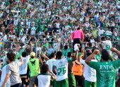 Jugadores de Liga de Portoviejo celebraron con los hinchas en el Reales Tamarindos.