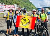 Los integrantes de Ciclistas de la Calle luego de conseguir su objetivo de recorrer la serranía ecuatoriana.