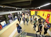 Con dos años de operación, el Metro de Quito continúa en el centro del debate público por dudas técnicas y administrativas.