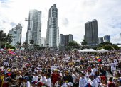 Personas durante la manifestación convocada por la oposición venezolana para exigir que el gobierno venezolano reconozca la victoria de Edmundo González Urrutia, en Miami, el 17 de agosto de 2024.