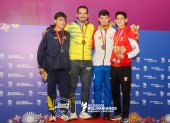 Alberto Miño (amarillo) fue oro en la competencia individual masculina en Perú.