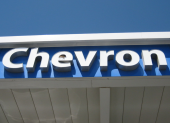 Referencial.La Procuraduría General del Estado confirmó que Ecuador deberá pagar $220 millones a Chevron, tras el fallo del tribunal arbitral de La Haya.