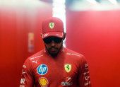Esta es la primera temporada que Lewis Hamilton no llega a un podio del campeonato oficial desde que ascendió.