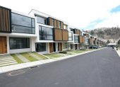 Sustainable Fitch califica el marco de financiamiento para vivienda de Ecuador como “Excelente”.
