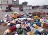 La crisis por la falta de recolección de basura en Playas se evidencia en diversos barrios.