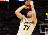 El esloveno de 26 años, aunque sorprendió con su pase, pudo confirmar su nivel de estrella a hora con  Lakers.