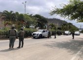 El cantón Puerto López está bajo vigilancia policial y militar.