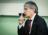 Guillermo Lasso negó en redes sociales un supuesto pacto con el correísmo tras declaraciones políticas.