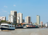 Guayaquil, al ser una ciudad puerto, es muy apetecida por turistas y comerciantes.