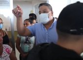Arévalo, visiblemente indignado por señalamientos de que el hospital estaba "colapsado".