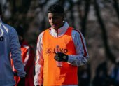 Jeremy Arévalo y su primer entrenamiento con el Stuttgart.