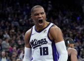 Russell Westbrook es figura de Sacramento Kings.