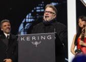 Guillermo del Toro durante su discurso en el Festival Internacional de Cine de Palm Springs.