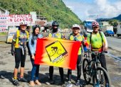 Los aventureros de Ciclistas de la Calle luego de subier al Chimborazo.
