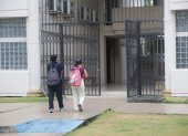 El ambiente en el campus de la Universidad Agraria, ubicado en el sur de Guayaquil, fue irregular debido a un corte imprevisto de energía eléctrica.
