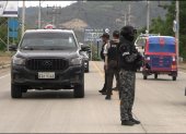 Tras el hallazgo de los restos humanos, la presencia policial es constante en las entradas y salidas de este cantón de la provincia de Manabí
