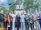 La plazoleta Don Medardo y sus Players fue inaugurada como homenaje al músico lojano Ángel Medardo Luzuriaga.