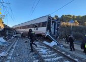 Captura de imagen de la búsqueda de evidencias que puedan servir para la identificación de víctimas e investigación del accidente ferroviario en Adamuz (Córdoba).
