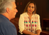 En 2023, Gabriela Rivadeneira en una conversación con Miguel Díaz-Canel, del Comité Central del Partido Comunista de Cuba.