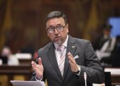 El asambleísta de ADN, Xavier Ordóñez, presentó en el Pleno la moción para el proceso de fiscalización.