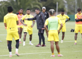 Barcelona ya entrena bajo el mando de César Farías.