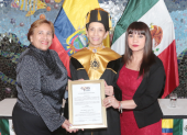 Jessica Benites, delegada de la Universidad Gestalt de México en Guayaquil y vicepresidenta del Colegio de Periodistas del Guayas; Edith Huerta, rectora de la Universidad Gestalt de México; y Katiana Barreno, directora de Asuntos Internacionales - Mitad del Mundo de la Universidad Gestalt de México.