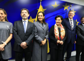Andrea González, Xavier Aliaga, Inés Manzano, Gabriela Sommerfeld, en una reunión con Maroš Šefčovič, comisario de Comercio y Seguridad de la Unión Europea.