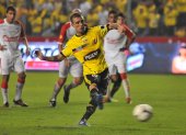 Diaz sentenció el empate de Barcelona ante Independiente Santa Fe en su primera noche amarilla.