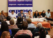 Editores de Diario EXPRESO dialogan con suscriptores en el aniversario de la Sala Editorial, un espacio que reafirma el compromiso con el periodismo participativo y la escucha activa.