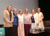 Mariela Manríquez, Nelsa Curbelo, Anunziatta Valdez, Cecilia Endara, Nieves Sotomayor y Cecilia Calderón.