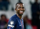 Willian Pacho, líder silencioso del PSG en un duelo clave ante Estrasburgo.