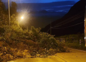El Ministerio de Infraestructura y Transporte informó que la carretera está parcialmente habilitada.