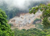 Suspensión de minería en Napo: el impacto en la capital del rafting en Ecuador.
