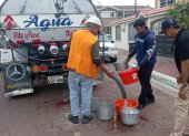Ante el corte del servicio, algunas familias barajan la idea de abastecerse con botellones y tanqueros con anticipación.